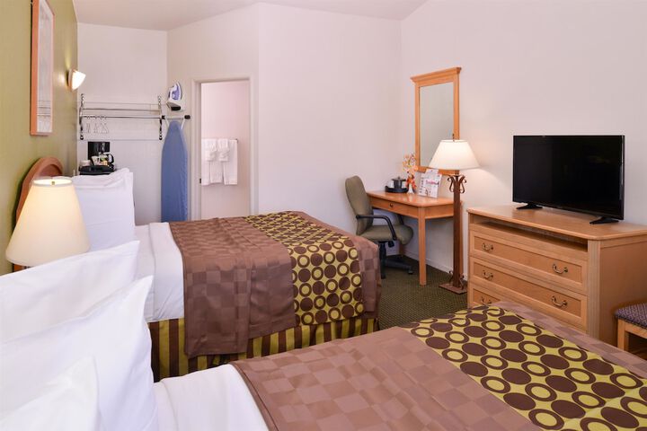 Room 10 of 27