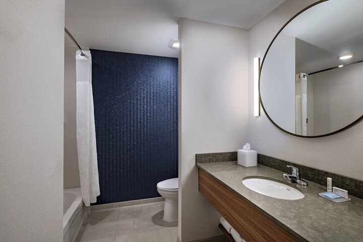 Room 15 of 26