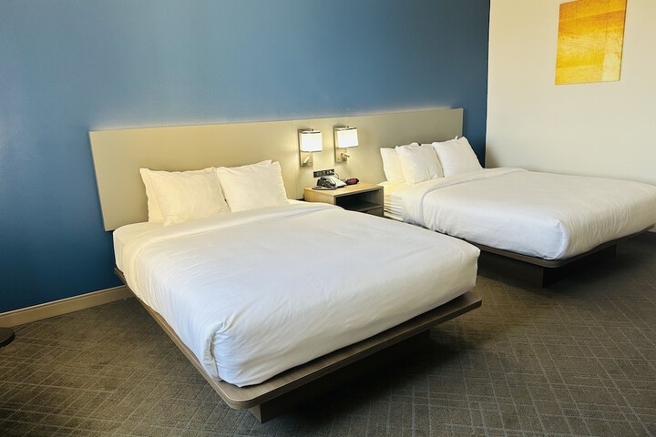 Room 28 of 52