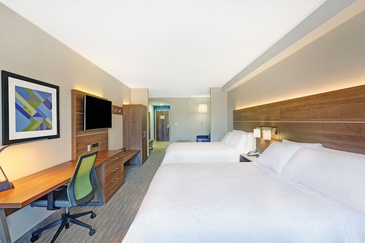 Room 33 of 59