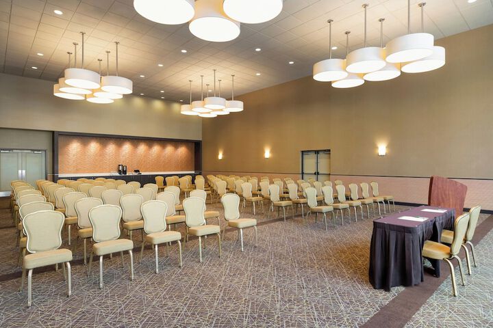 Holiday Inn Boston - Cambridge Area by IHG