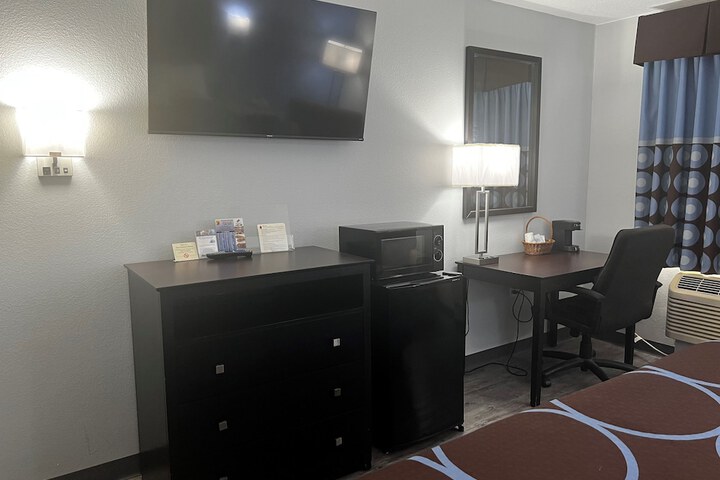 Room 17 of 29