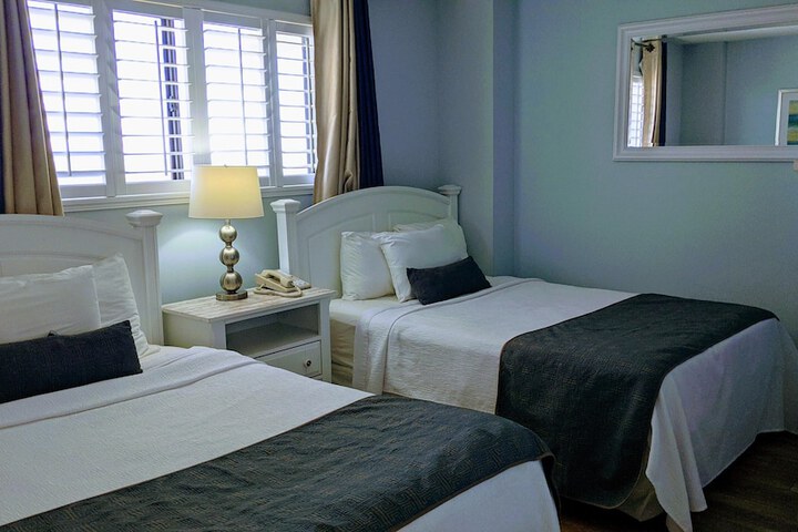 Room 28 of 63