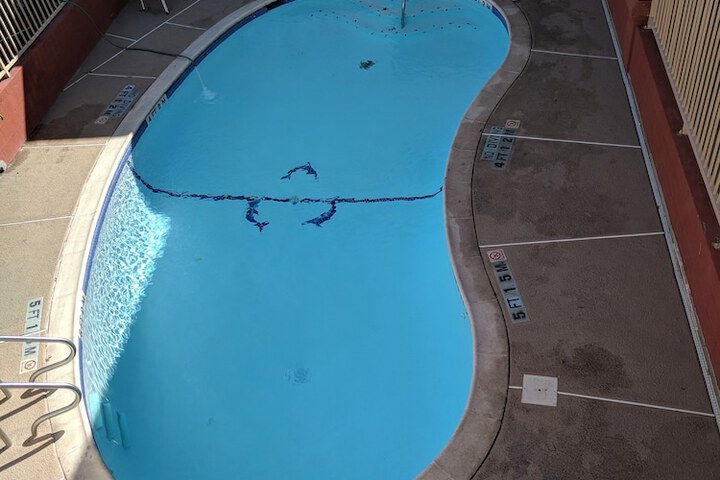 Pool 7 of 60