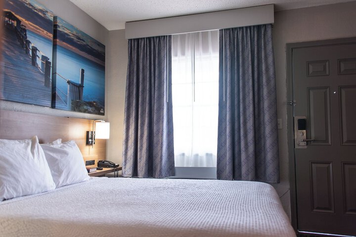 Room 8 of 26