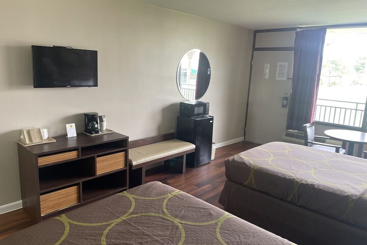 Room 17 of 45