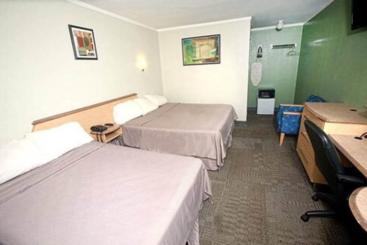 Room 6 of 26