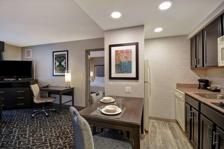 Room 32 of 45
