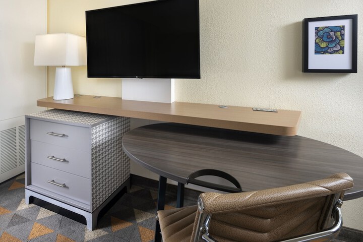 Room 42 of 64