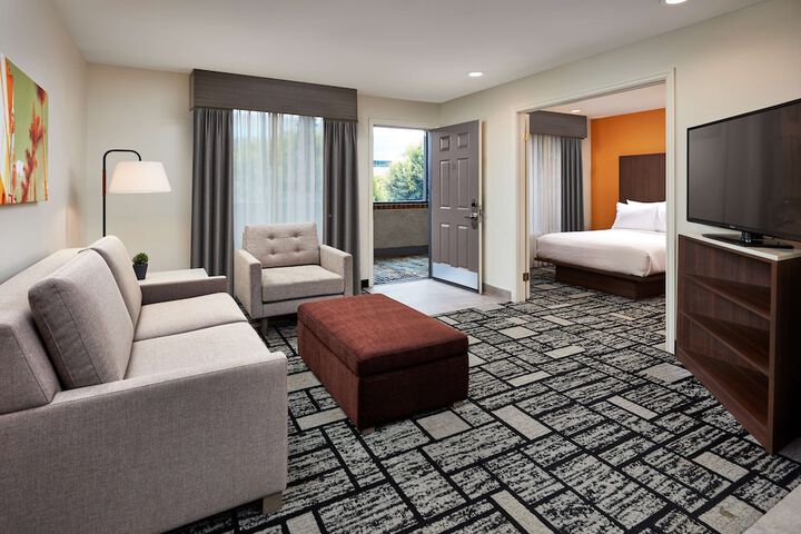 Best Western Plus Meridian Inn & Suites Anaheim-Orange