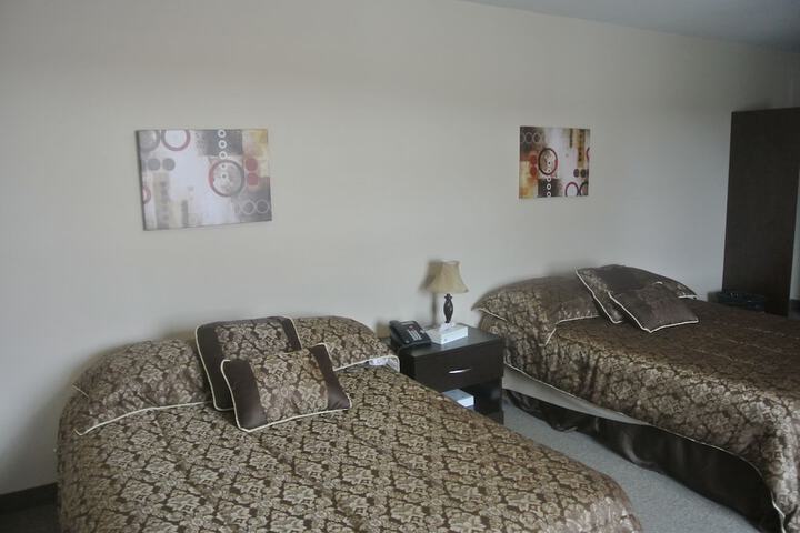 Room 12 of 28