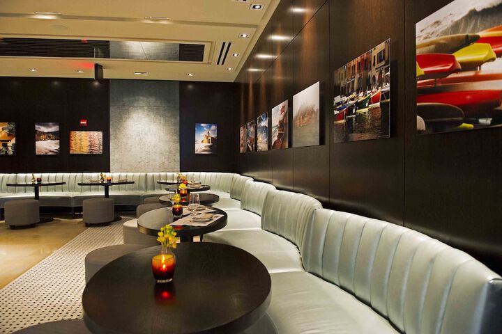 Lounge 70 of 91