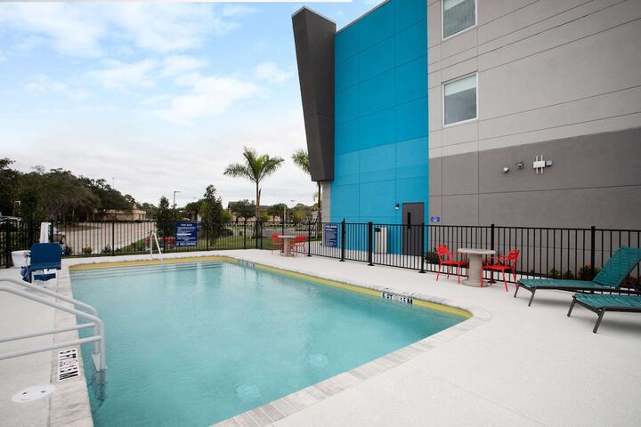 Pool 7 of 43