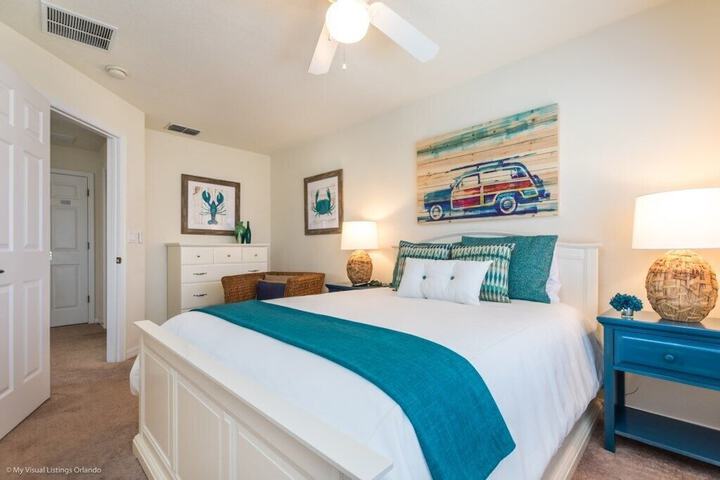 Room 6 of 32