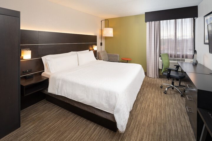 Room 21 of 48