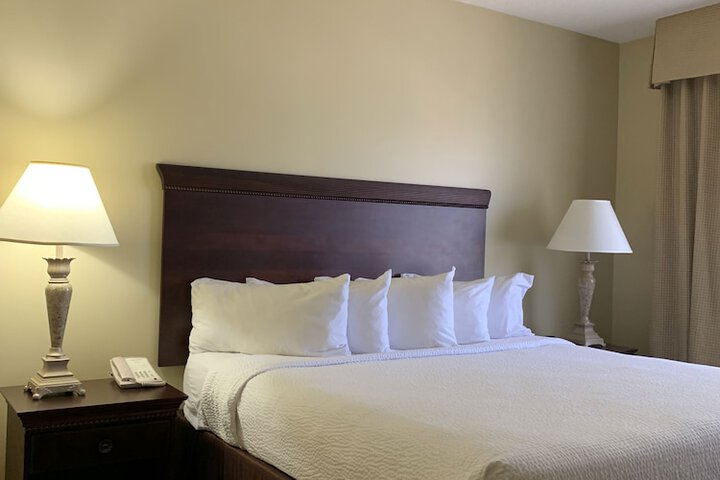 Euro Suites Hotel