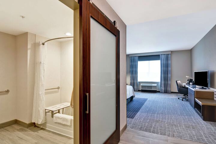 Room 12 of 39
