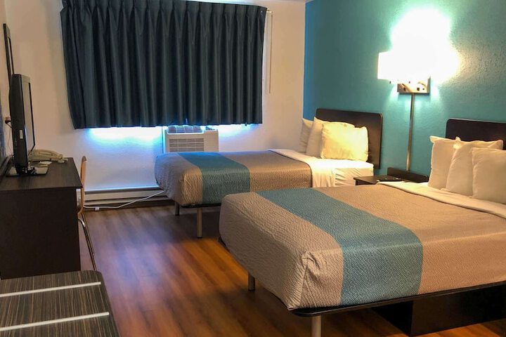Room 18 of 29