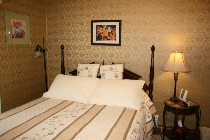 Room 22 of 28