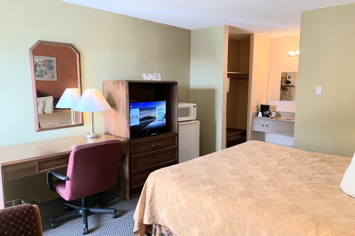 Room 17 of 29