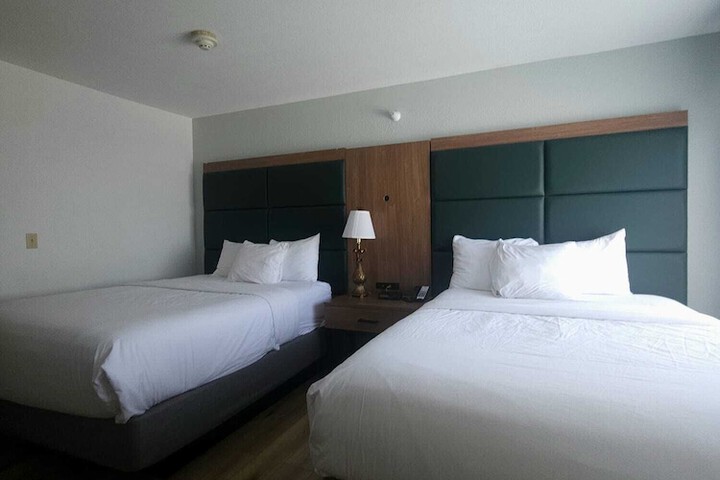 Wingate Suites by Wyndham Youngstown - Austintown