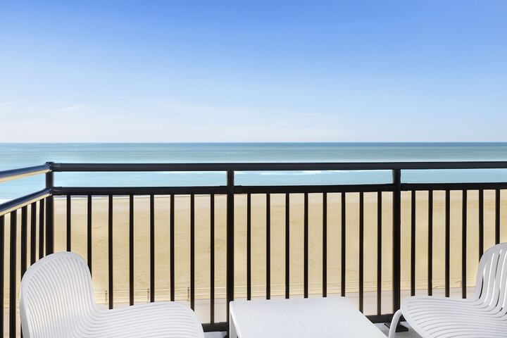 Hyatt Place Virginia Beach / Oceanfront