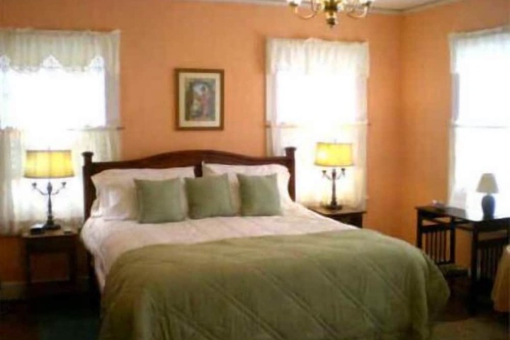 Room 9 of 14