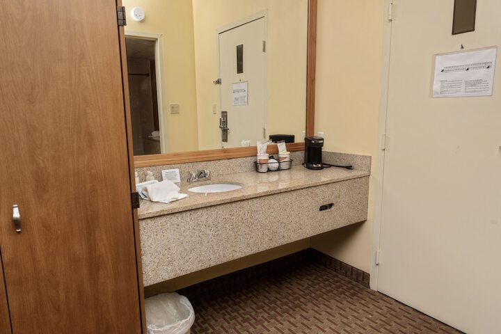 Room 29 of 37