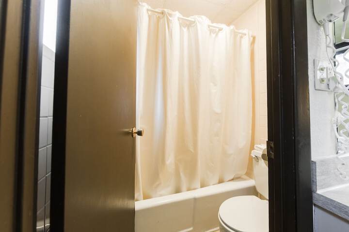 Room 21 of 50