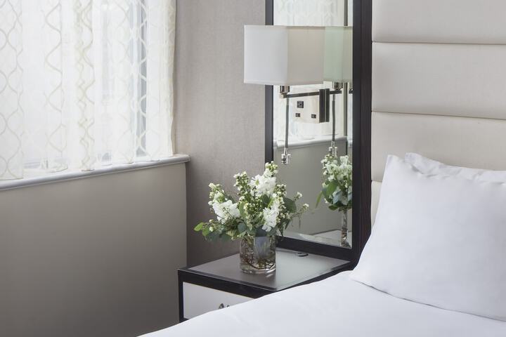Room 27 of 31