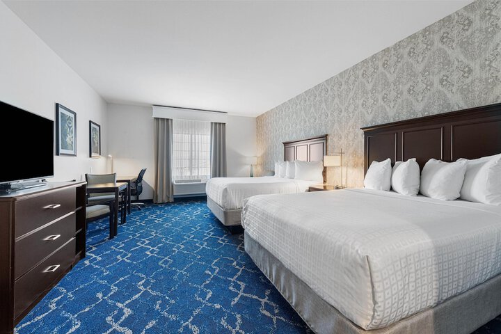 Best Western Plus New Richmond Inn & Suites