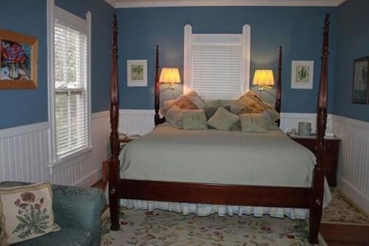 Room 16 of 26