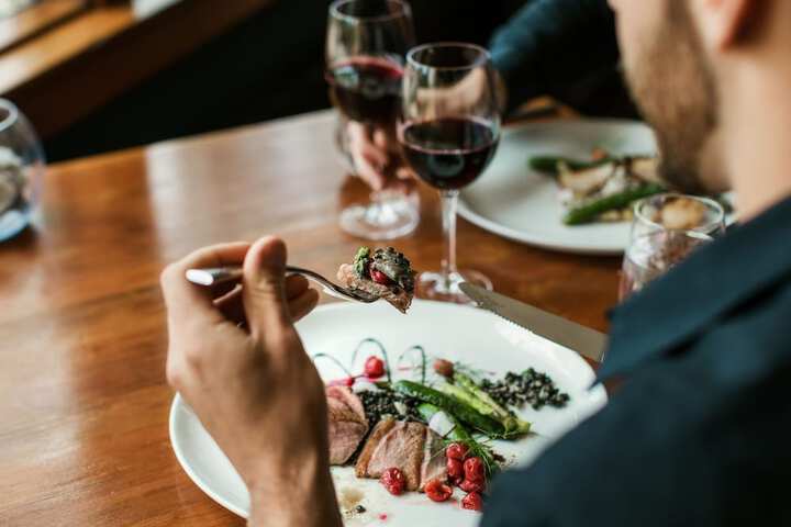 Dining 61 of 100