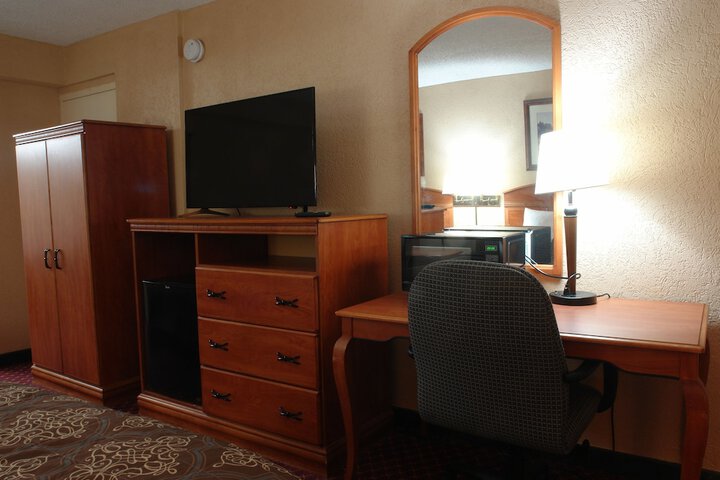 Room 13 of 20