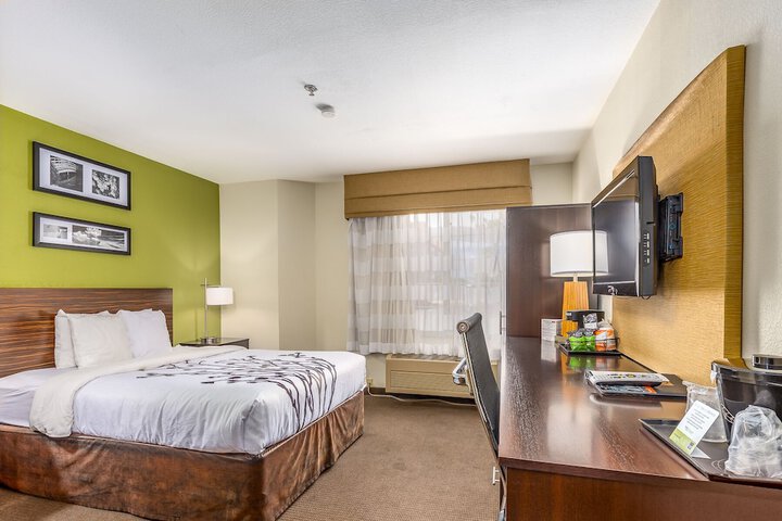 Room 32 of 58