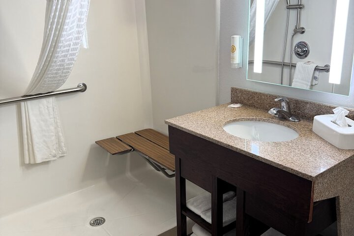 Comfort Suites Miamisburg - Dayton South
