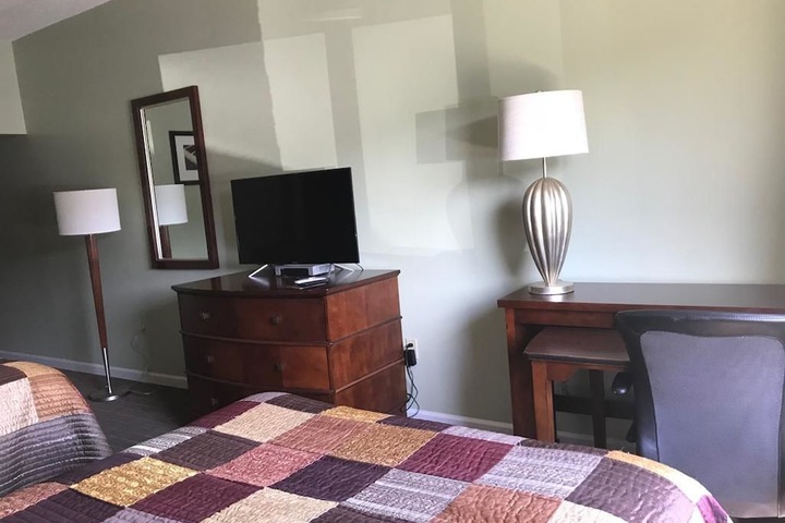 Room 7 of 19