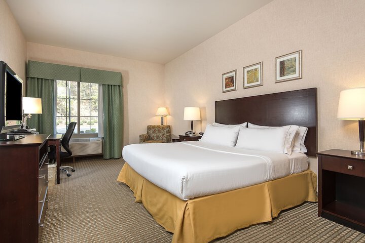 Room 16 of 44