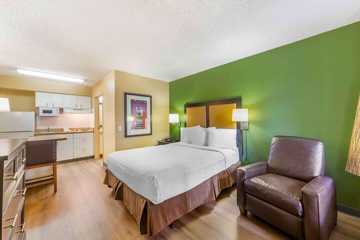 Room 16 of 29