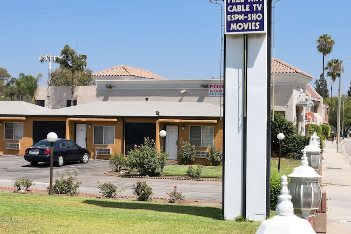 Hotel 2 of 35