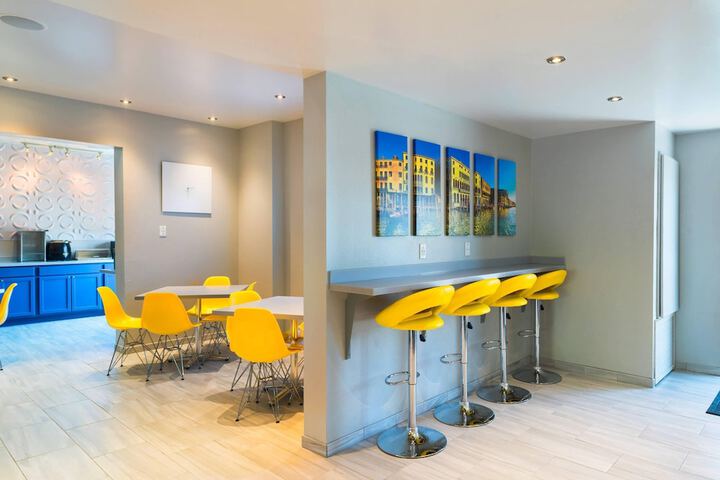 Studio Z an Ascend Collection Hotel