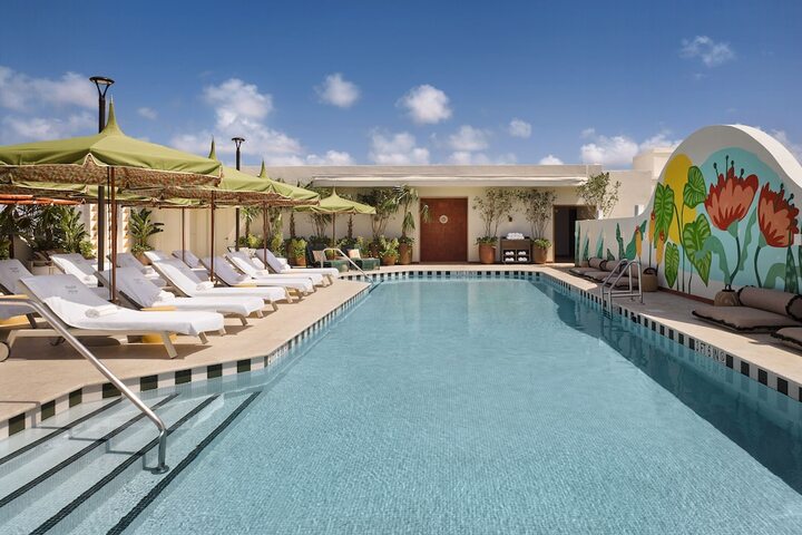 Pool 20 of 130