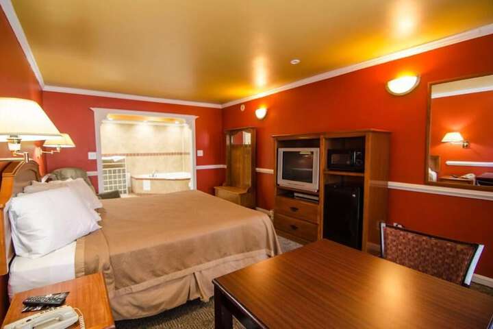 Room 15 of 28