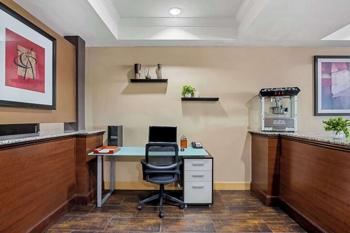 Business Center 43 of 43