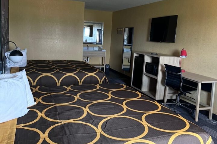 Room 7 of 20