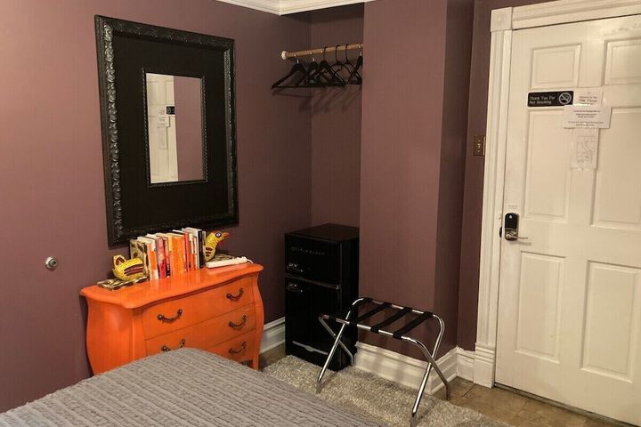 Room 67 of 102