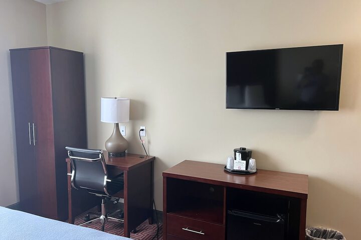 Room 32 of 63