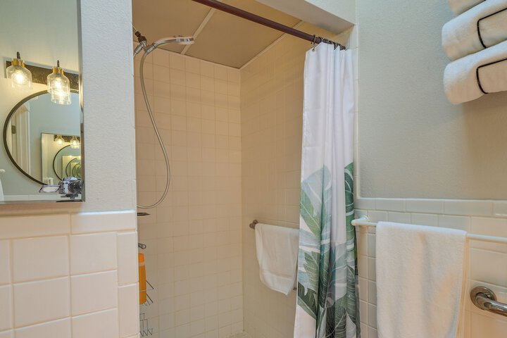Eloy Vacation Rental w / Pool Access & Courtyard!