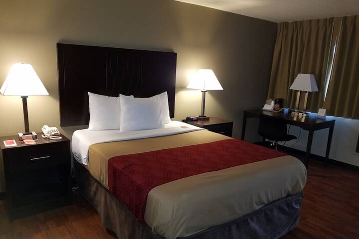 Room 16 of 33