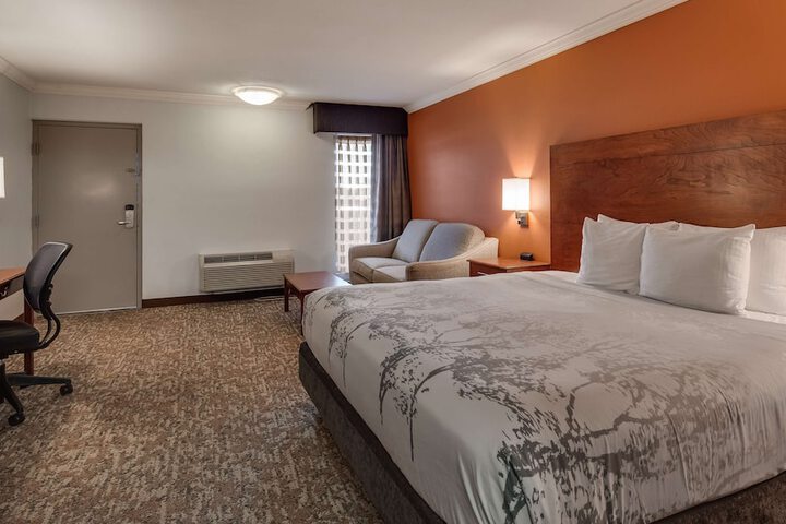 Room 13 of 25